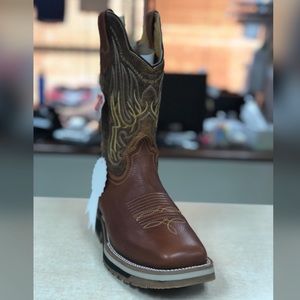 Men work boots